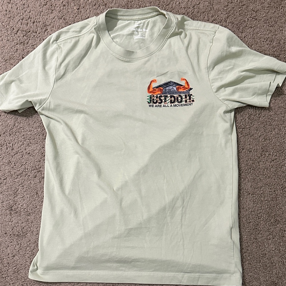 Nike Men's Mint Green Short Sleeve Tee